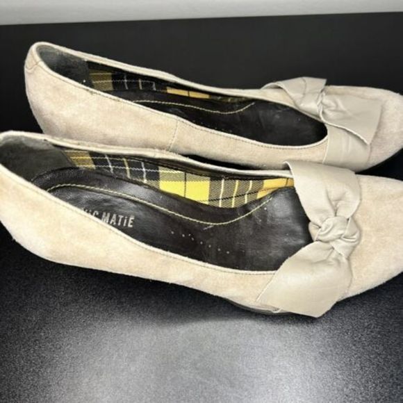 Vic Matie Tan Suede Pumps Heels With Bow Women’s Size US 6.5 EU 36.5 Shoes - Picture 12 of 12